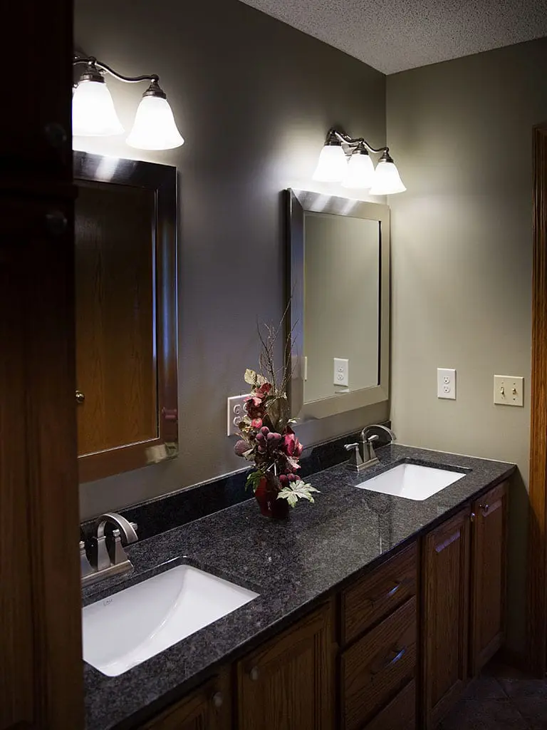 Bathroom counter top